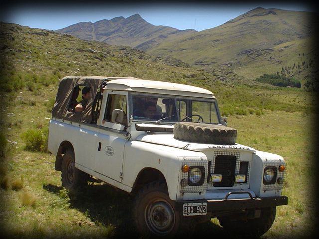 Land Rover en la sierra